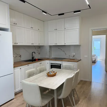 Univers Modern Apartment *