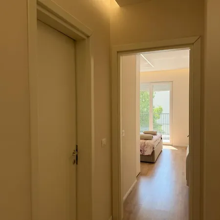 Univers Modern Apartman *